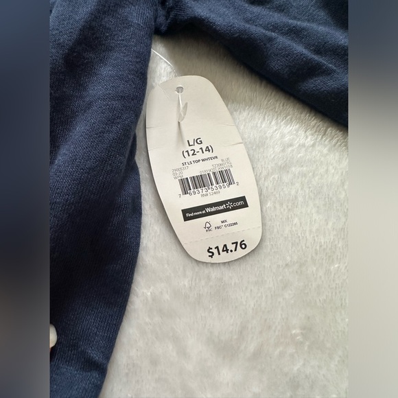 NWT Woman’s long sleeve - Picture 3 of 3